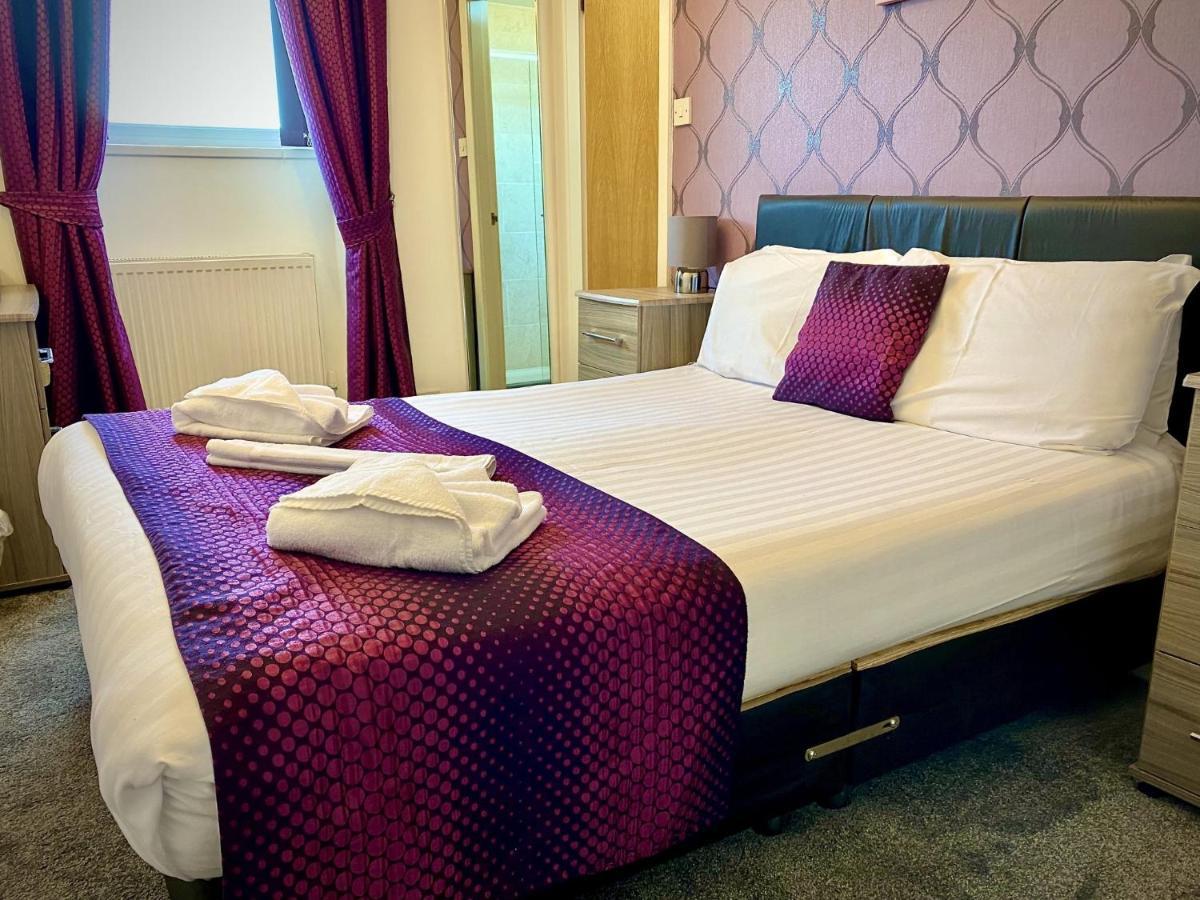 Hotel Royal Carlton 3*